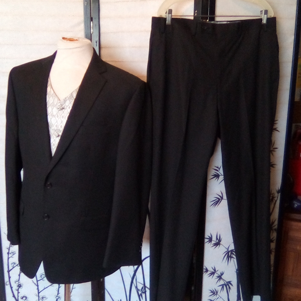 Men's suit